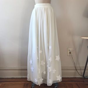 MH Star Embroidered Skirt, Ivory, 2